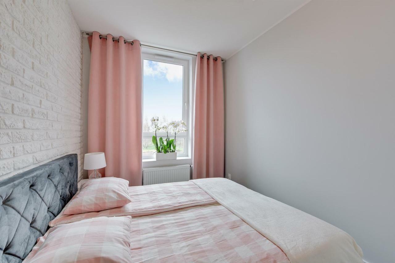 Apartament Mistral กดิเนีย ภายนอก รูปภาพ